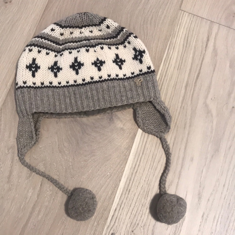 Aritzia tna winter beanie